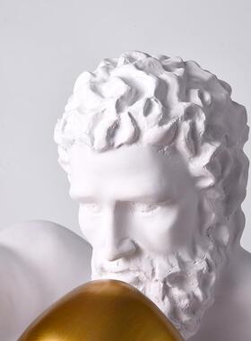 现代简约白色树脂人物摆件样板房售楼部拳击手酒店大堂台面装饰品