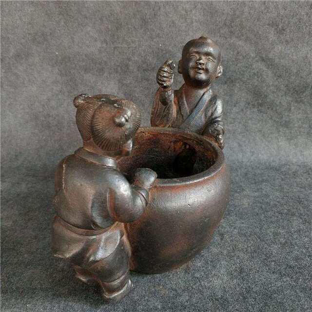 Old ironware, iron boy, holding cylinder, stylus pen, washing antiques, miscellaneous collection, old objects, exquisite shape and good condition