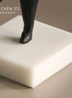 简约黑色金属拉手人物造型创意艺术摆件现代轻奢客厅办公室样板房