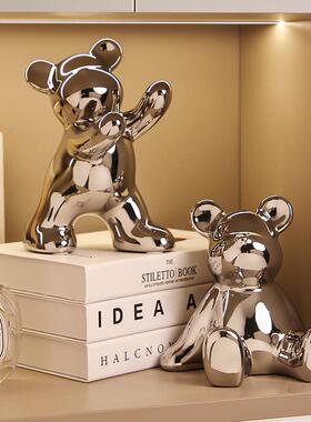 230323小电轻奢风暴熊档摆件家居饰品现代简约酒柜视柜力书房书陶