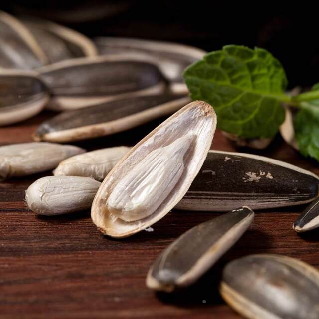 Original melon seeds, spiced melon seeds, large particle bags, roasted nuts, original sunflower seeds, Lingzheng roasted chestnuts flagship store