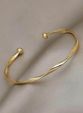Fashion Opening Bangle Gold Color Glossy Twisted Thin Bangle