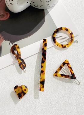 Simple Style Hawksbill Hair Clip Women