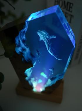 创意海洋风小夜灯鲸鱼潜水员海底滴胶实木装饰品摆件气氛灯礼物