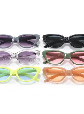 高级感网红小框复古三角猫眼墨镜黑色星星腿防晒拍照造型太阳眼镜