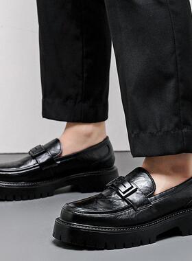 Men's Casual Solid Color Slip-on Loafers Business Style