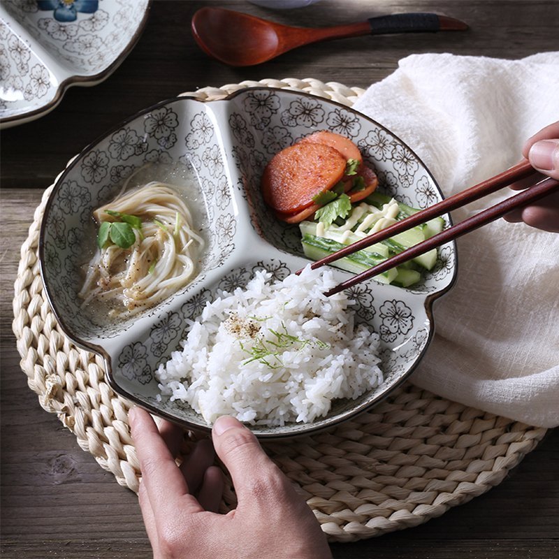 日式餐具创意陶瓷分隔菜盘三格饭盘儿童分餐盘点心早餐盘家用碟子 - 图2