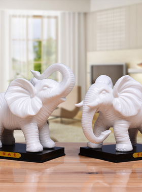 黄色陶瓷招财风水办公室工艺品