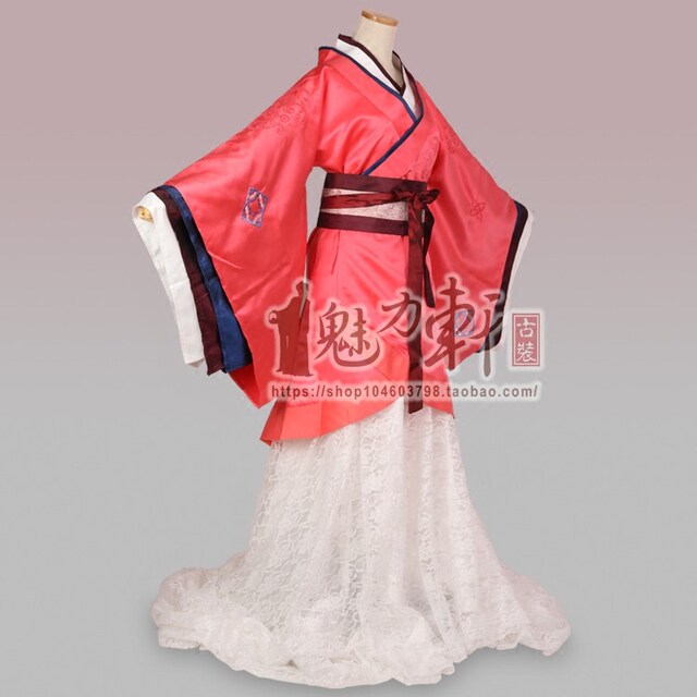 The same style as the imperial concubine and princess Dou Yifang's ancient costume and beauty's scheming