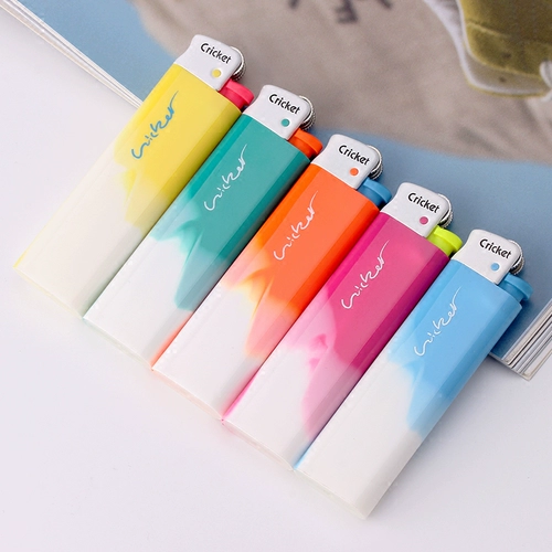 Импортная двухцветная креативная пластиковая одноразовая зажигалка