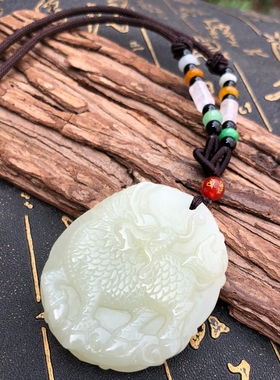 天然和田玉男女款证书吊坠