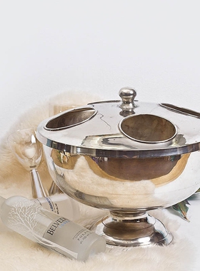 新古典风样板房间餐厅软装饰品