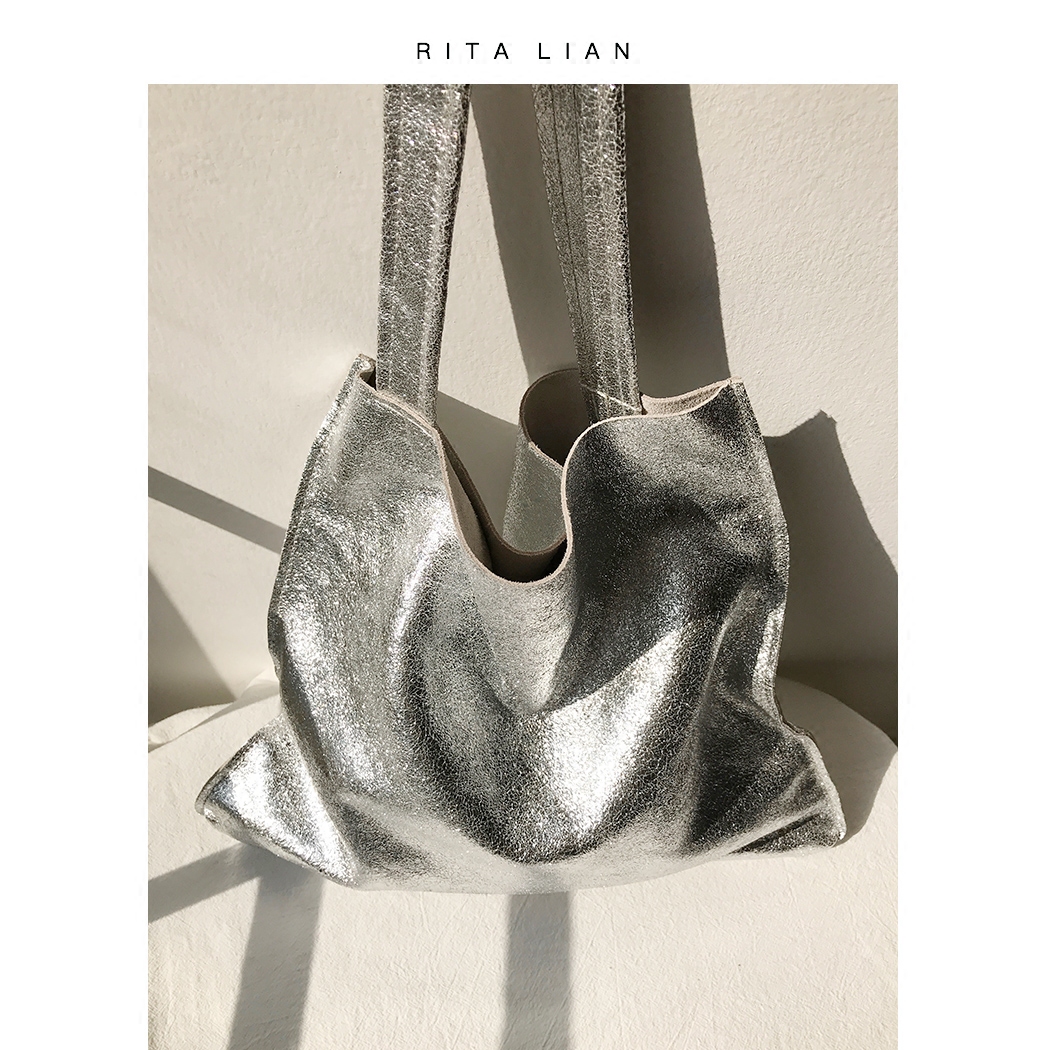 RitaLian原创设计托特包 极简随性休闲运动大容量银色单肩小众包 - 图2