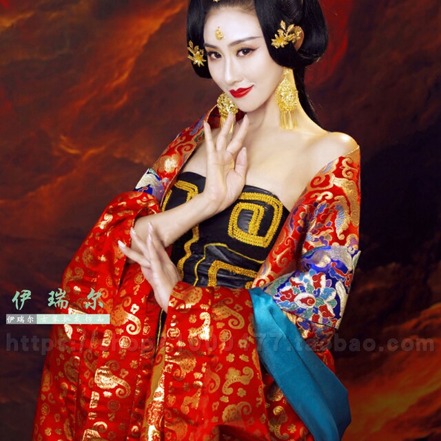Photography queen and concubine's gorgeous and atmospheric costumes
