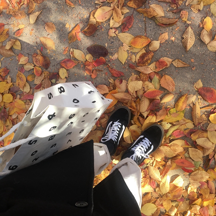 章鱼哥现货VANS OLD SKOOL生胶底经典黑色低帮板鞋VN0001R1GI6 - 图1