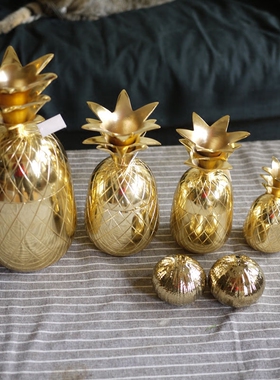 W1962印度金属烛台摆件