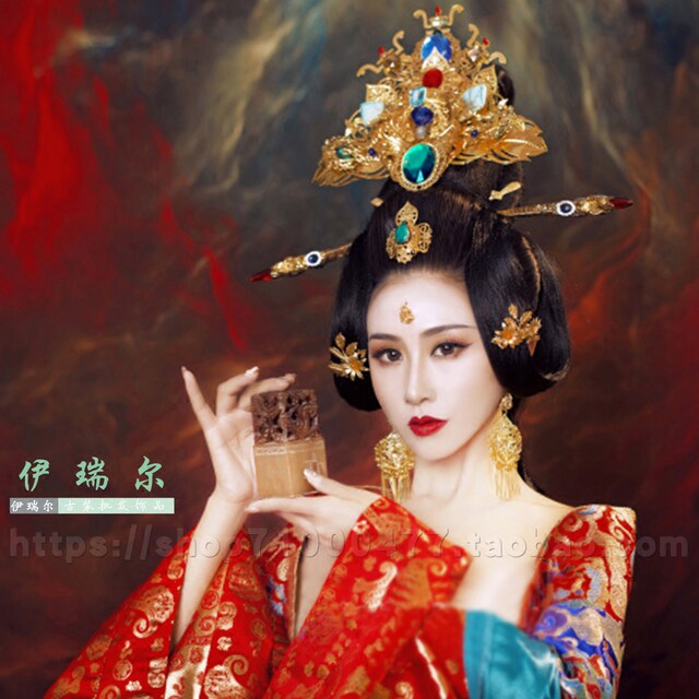 Photography queen and concubine's gorgeous and atmospheric costumes