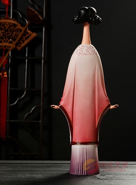 人物美女家居客厅德化结婚礼品