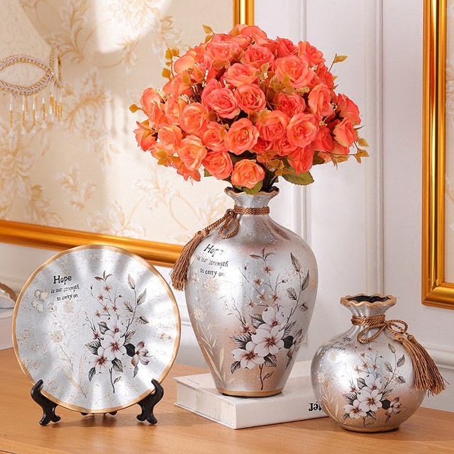 Three-piece set of American vase and ancient vase for entryway