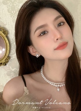 现货「唐顿庄园」法式高级感多层叠戴H珍珠项链轻奢宫廷风小众锁