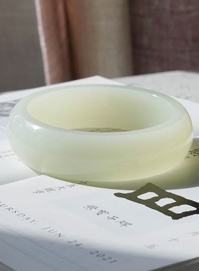 超值精品  f真正的新疆且末料高品质镯子  57.5圈口 羊脂白玉手镯
