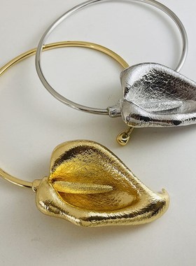 宫廷复古做旧小众设计感高级花朵造型项圈优雅金色锁骨链颈链开口