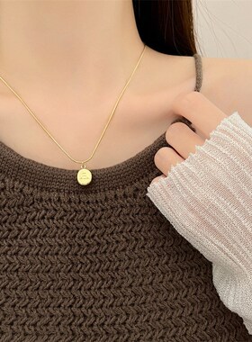 小众轻奢字母吊坠项链女高级设计感毛衣链2024年新款爆款锁骨颈链