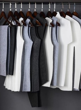 意式极简b衣帽间样板房全屋定制家具展厅衣柜装饰毛毡道具西装衣