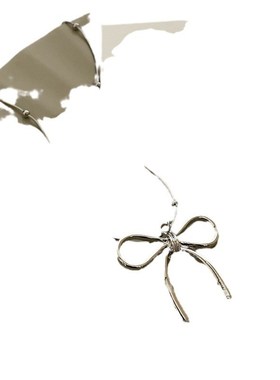 金属蝴蝶结皮h革项链女设计感小众复古个性百搭简约气质锁骨链颈