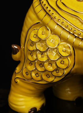 黄色陶瓷描金大象摆件一对工艺品元宝象简约招财客厅桌面装饰摆放