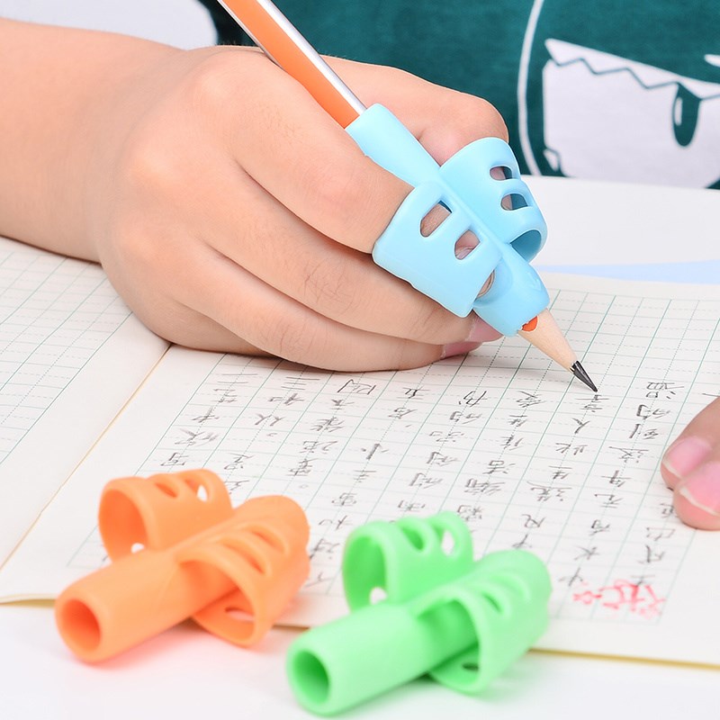 1Pcs 5Pcs Pencil Grip Pen Holder Kids Beginner Writing Learn - 图1