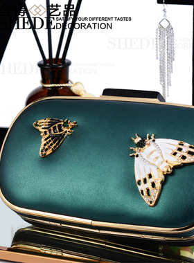 样板房衣柜衣帽间梳妆台香薰首饰耳环展示架女手包摆件套装组合三