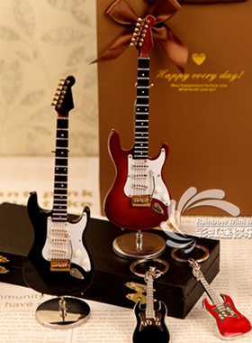 可刻字粉色木质电吉他模型乐器摆件汽车挂件送朋友V生日圣诞节礼