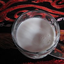 4 catty camel milk Xinjiang Kazak camel x fresh milk camel milk pure milk Shunfeng airlift fresh pasture direct