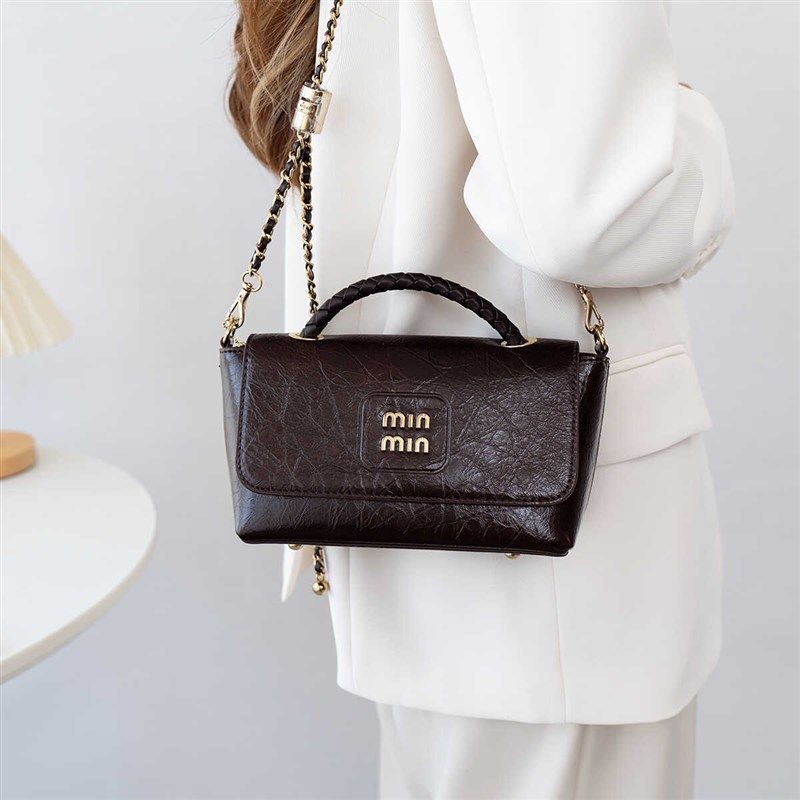 小众时尚小方包女2024新款爆裂纹亮面高级感手提单肩包链条斜挎包,淘宝优惠券,粉丝福利购,淘宝优惠卷