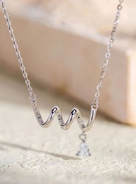 心动信号项链女个性曲线小水滴轻奢气质U百搭女友锁骨链