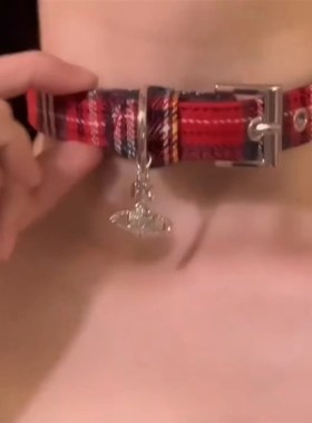 新款红色格子choker亚文化涉谷辣F妹土星吊坠项圈小众设计项链颈