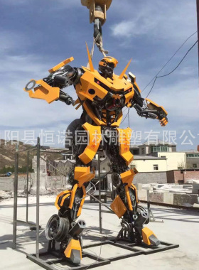 大型铁艺大黄蜂人形变形金刚雕塑金属汽车人金属雕塑摆件