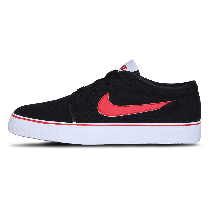 nike toki low txt