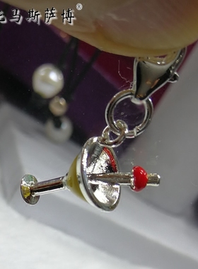 托马斯萨博龙虾扣吊坠