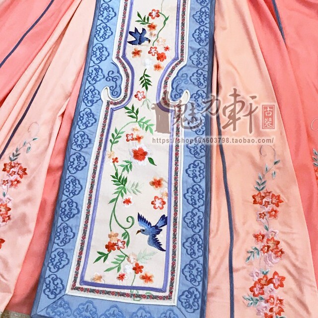 Pink and orange Xiuhe clothing, the same style as the ancient costume