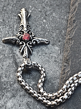 复古圣心十字架项链男钛钢