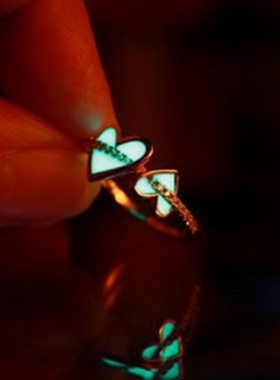 心形氧化锆石蓝绿夜光纯银戒指