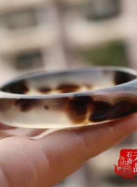 天然冰透俏色玉髓玛瑙手镯