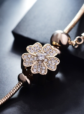 新款五晶叶秋冬高端大气毛衣链