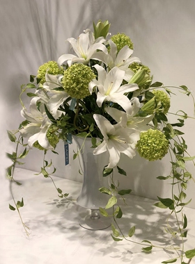 法式风百合花成品设计师别墅摆件
