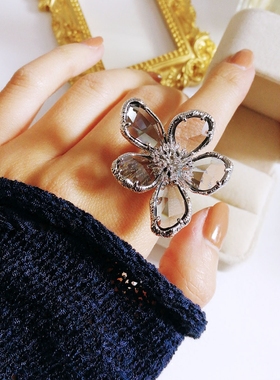 联合仿水晶烟灰色夸张配饰花朵