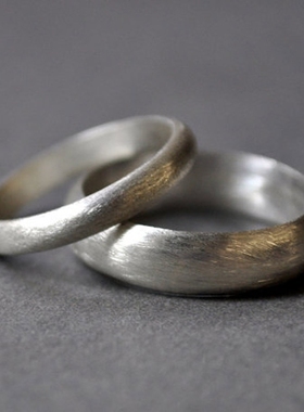 原创拉丝刻字日韩风情侣戒指定制