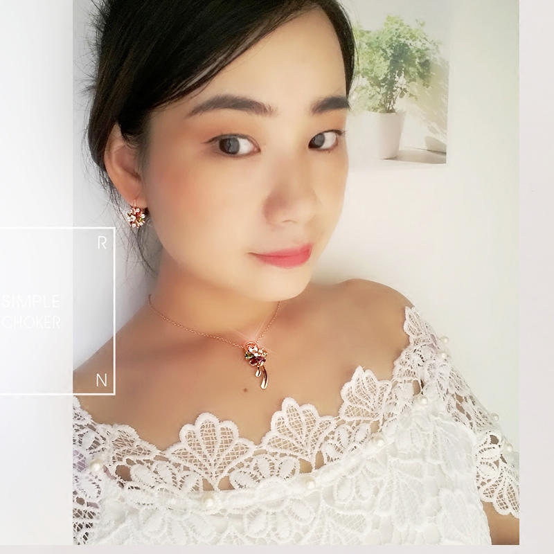 衣服挂饰彩金项链18k玫瑰金花朵 四叶草衣服链女百搭锁骨链女简约