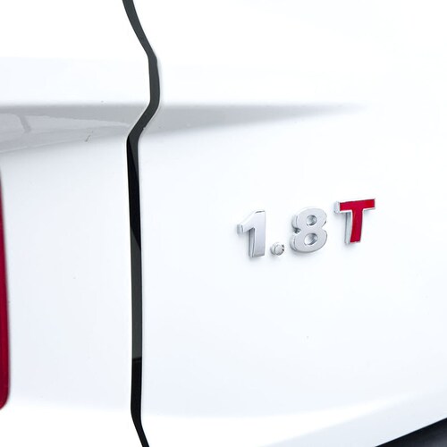 汽车t贴字1.4T1.8T3.0T2.4L3.0L汽车排量金属贴2.0车贴尾标字母标 - 图3